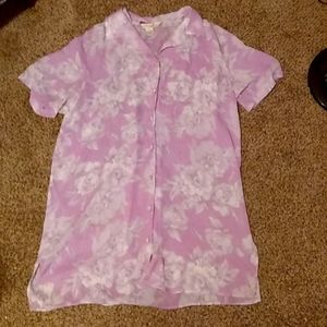 Size 18/20 purple and white top